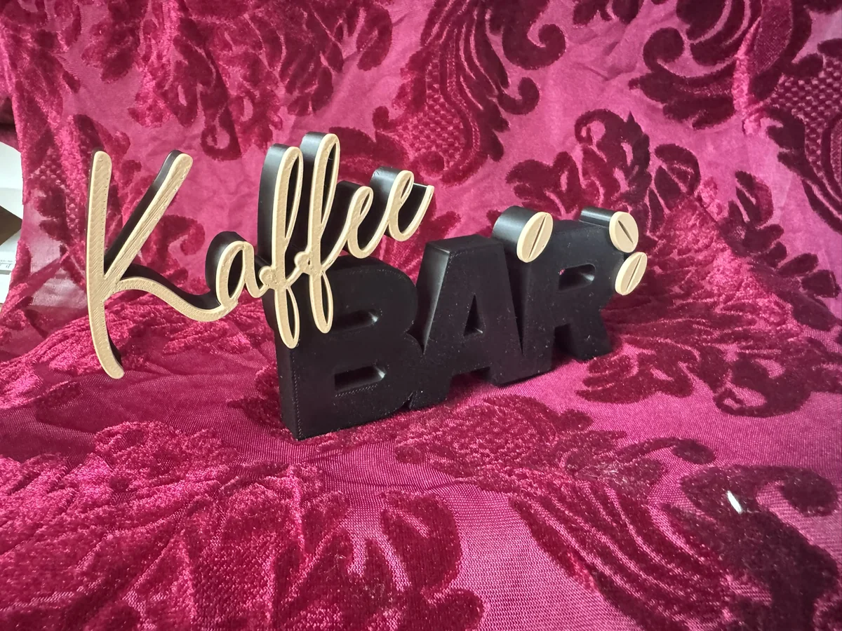 Zweifarbiger 3D-gedruckter Schriftzug Kaffee BAR in Schwarz und Gold